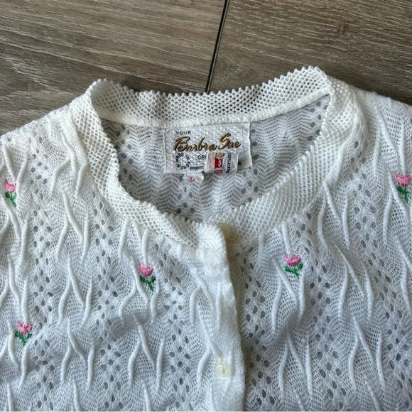Vintage Barbra Sue Floral Embroidery Crochet Lightweight Cardigan - Picture 6 of 14